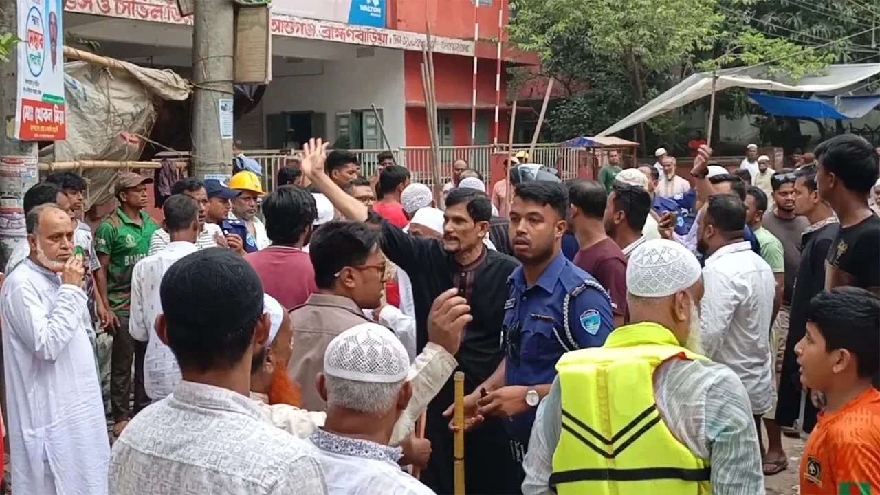 ব্রাহ্মণবাড়িয়ায় টিকটকে মন্তব্য নিয়ে দুই গোষ্ঠীর সংঘর্ষ, আহত ২০